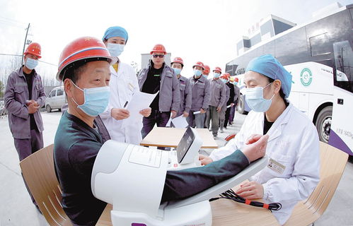 天門市創(chuàng)新推出“一站式”移動(dòng)健康體檢車，精準(zhǔn)服務(wù)農(nóng)民工健康